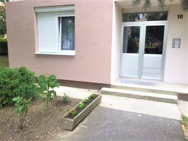 Appartement Miracle Apartman Sárvár Extérieur photo